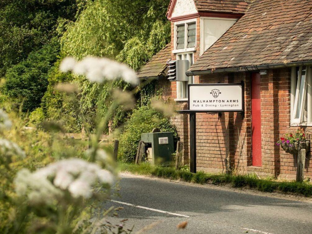 Bed and Breakfast The Walhampton Arms Lymington Esterno foto